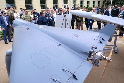 Defense Secretary Pete Hegseth and Undersecretary of Defense for Research and Engineering Emil Michael tour multidomain autonomous displays in the courtyard of the Pentagon, July 16, 2025. U.S. Navy photo PO1 Alexander Kubitza.