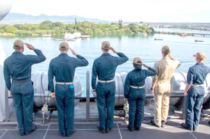 Sailors render honors to the #USSArizonaMemorial as amphibious transport dock #USSAnchorage (LPD 23) departs Hawaii, May 28, 2023. Navy ships passing through the USS Arizona Memorial man the rails to honor the service members lost during the Pearl Harbor attack.  @USNavy @PacificHistoricParks U.S. Navy photo by MC1 Tom Tonthat